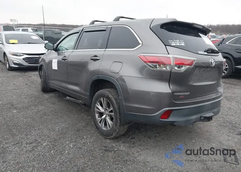 2015 Toyota Highlander Le Plus V6 from USA, damaged, VIN 5TDBKRFH2FS200131
